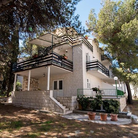 Apartments Pinija Supetar Zewnętrze zdjęcie