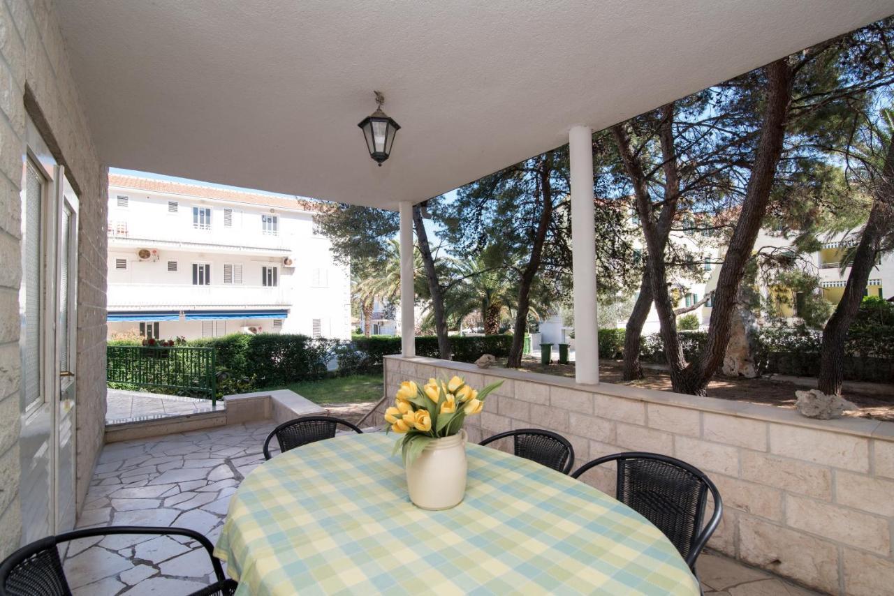 Apartments Pinija Supetar Zewnętrze zdjęcie