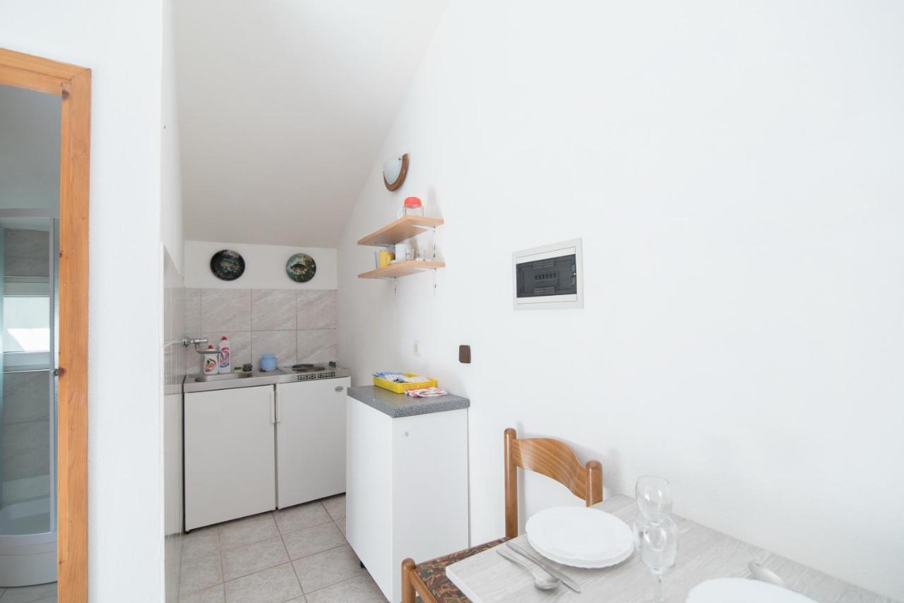 Apartments Pinija Supetar Zewnętrze zdjęcie