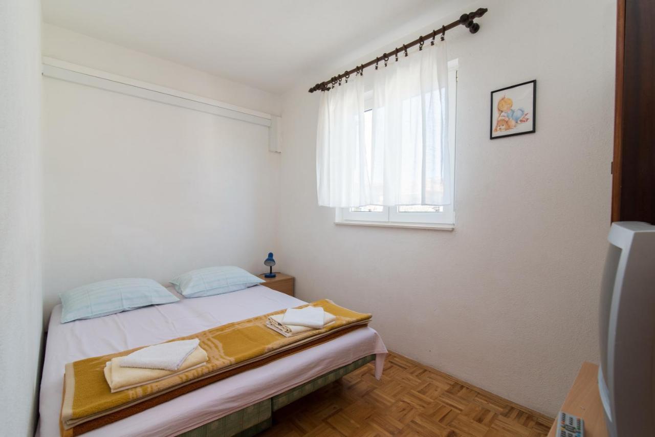 Apartments Pinija Supetar Zewnętrze zdjęcie