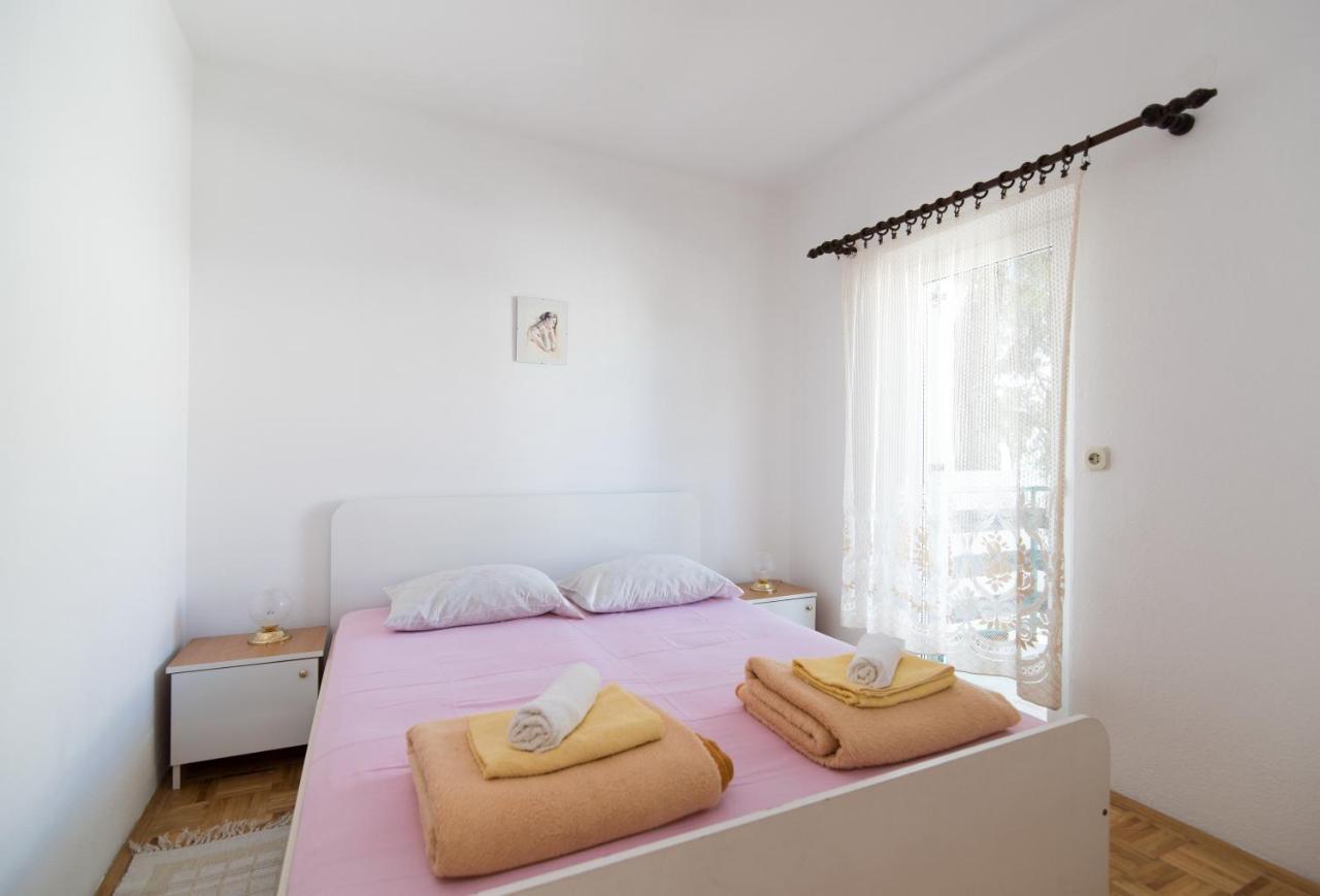 Apartments Pinija Supetar Zewnętrze zdjęcie