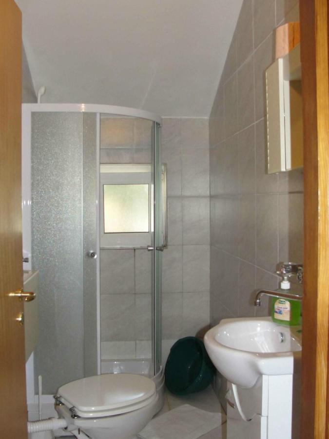 Apartments Pinija Supetar Zewnętrze zdjęcie